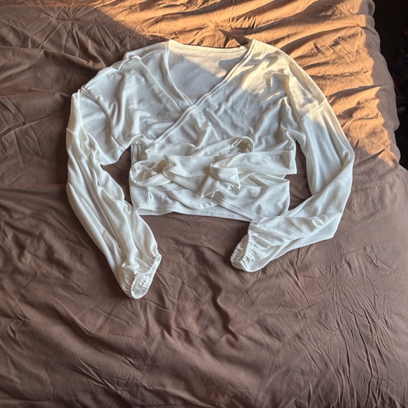 Elegant White Wrap Blouse - Picture 2 of 2